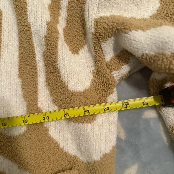 American Eagle super soft Chenille Cardigan sweater - Picture 8 of 8